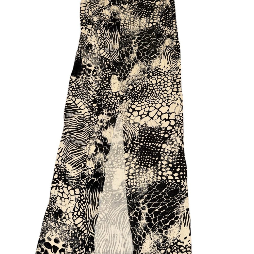 ASOS Black and Cream Patterned Maxi Skirt - Picture 3 of 3